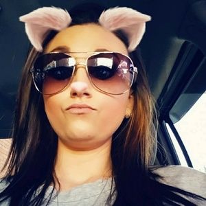 Meet your Posher, Kristyne